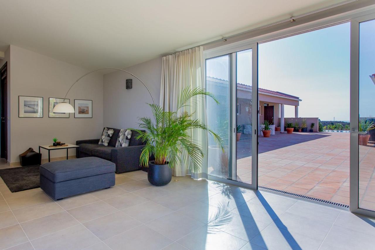 Corte Velada Guest House By Lovelystay ลากอส ภายนอก รูปภาพ