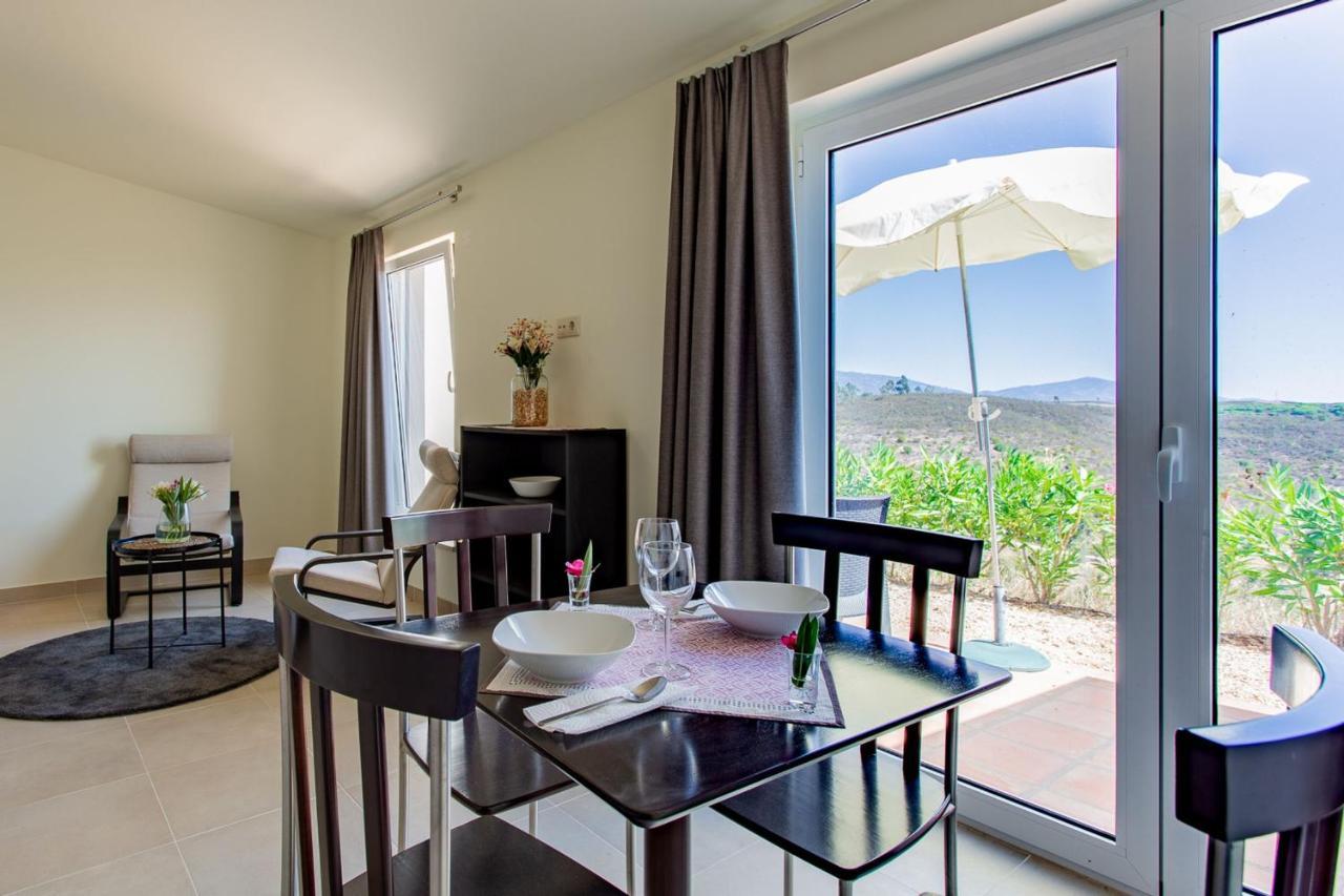 Corte Velada Guest House By Lovelystay ลากอส ภายนอก รูปภาพ