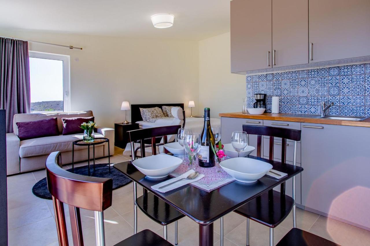Corte Velada Guest House By Lovelystay ลากอส ภายนอก รูปภาพ