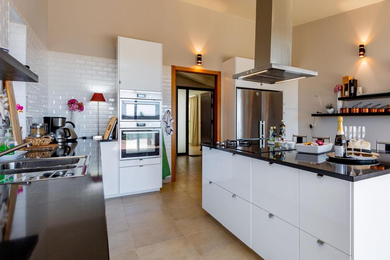 Corte Velada Guest House By Lovelystay ลากอส ภายนอก รูปภาพ