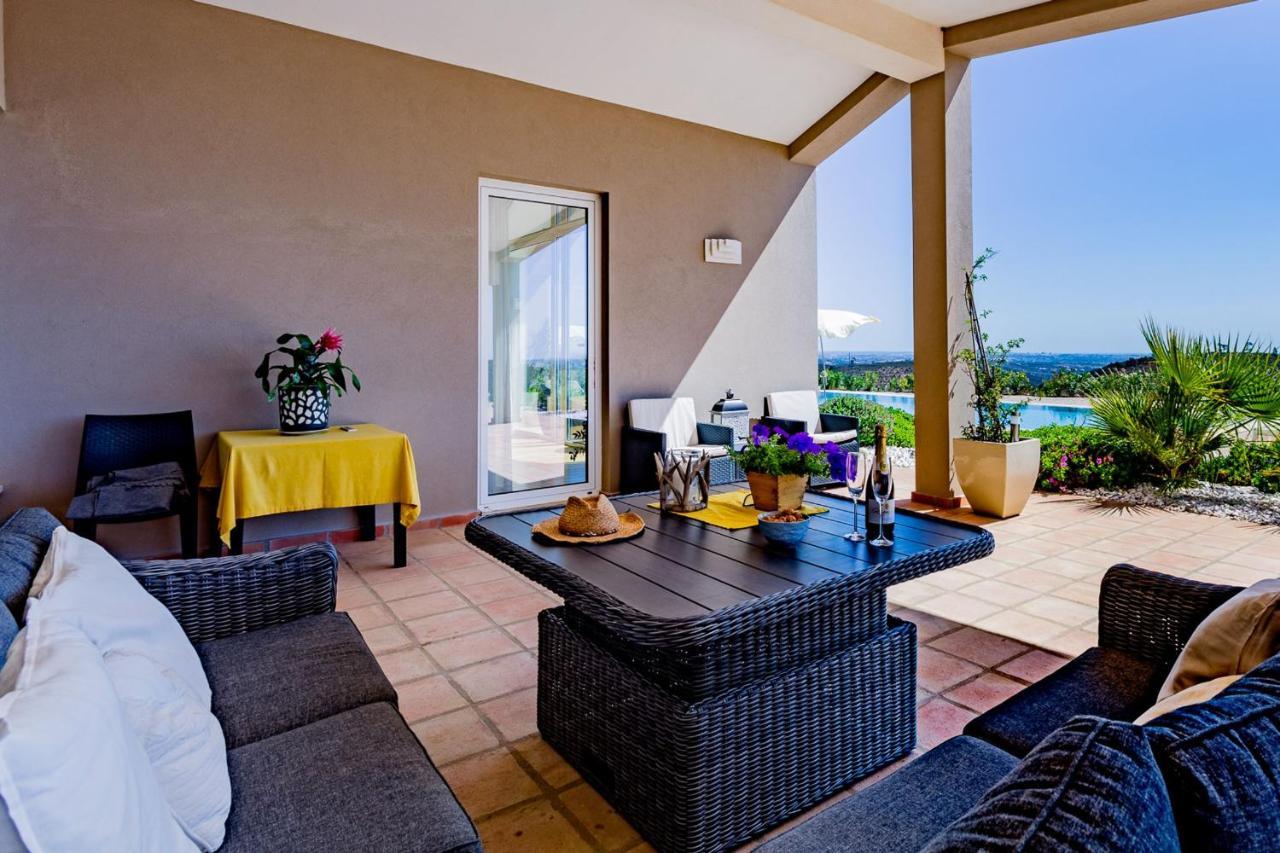 Corte Velada Guest House By Lovelystay ลากอส ภายนอก รูปภาพ